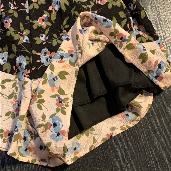 Cute new with tags Altar’d State Romper - Picture 9 of 9